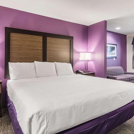 Econo Lodge Inn & Suites North Little Rock Near Riverfront Bagian luar foto