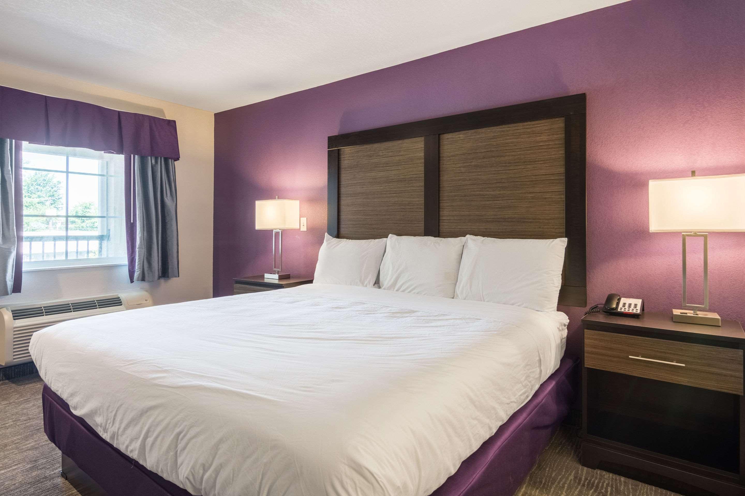 Econo Lodge Inn & Suites North Little Rock Near Riverfront Bagian luar foto