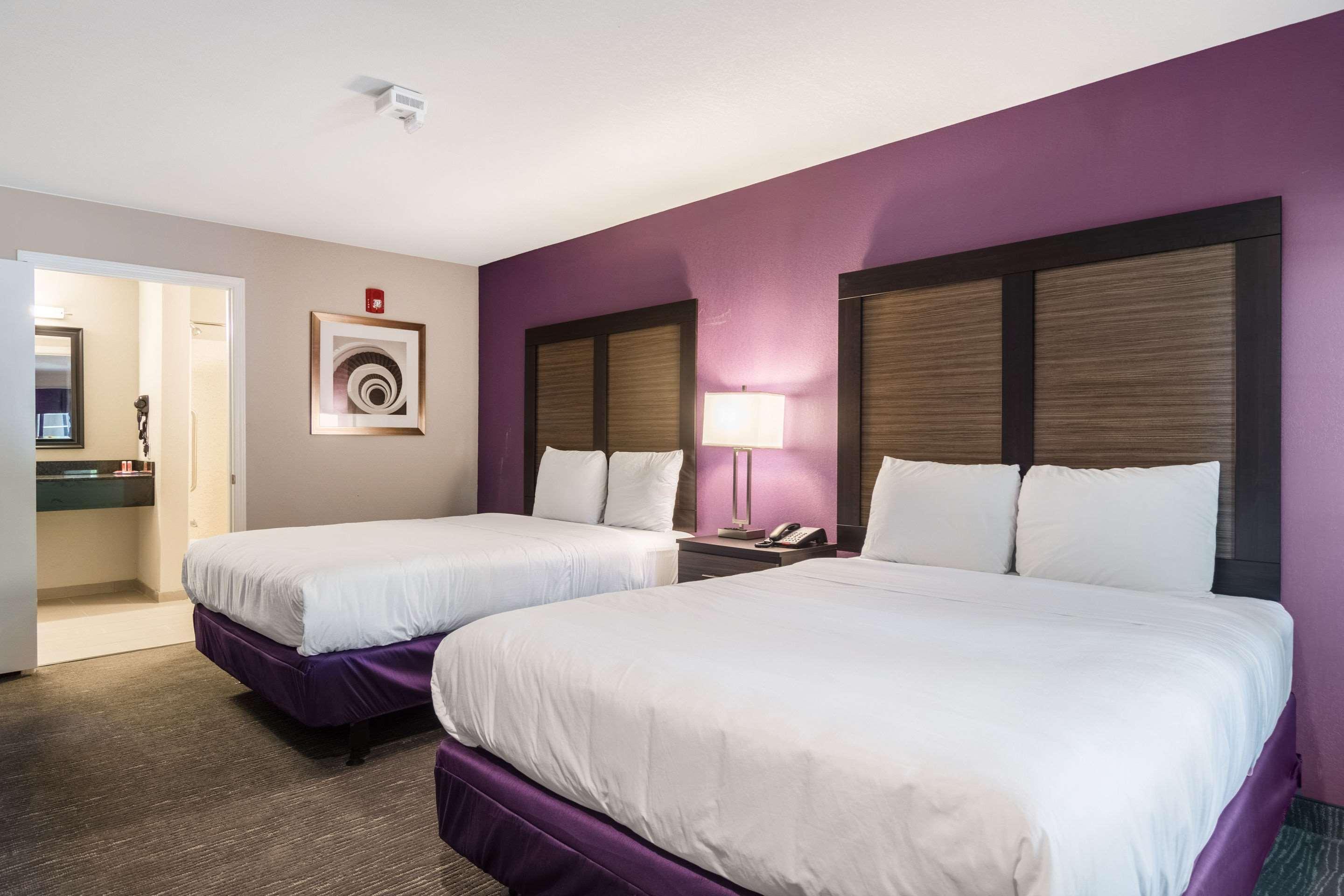 Econo Lodge Inn & Suites North Little Rock Near Riverfront Bagian luar foto